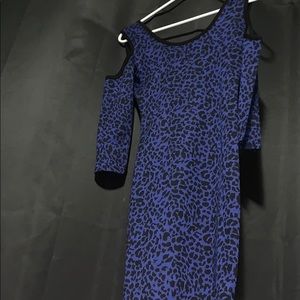 Beautiful blue leopard print dress with zipper